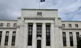 بنك يتوقع السيناريو الأكثر جنونًا من الفيدرالي