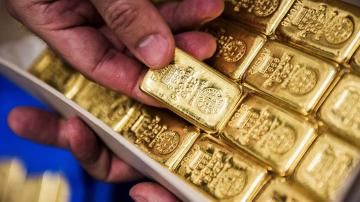 كيف تشتري الذهب وتتأكد من نقائه.. وهل هو استثمار آمن؟