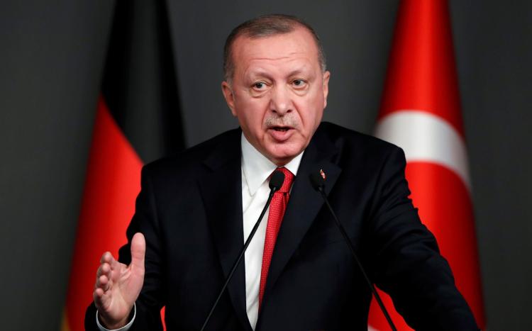 تركيا ترفع الحد الأدنى للأجور بنسبة 50 بالمئة في مواجهة أزمة الليرة