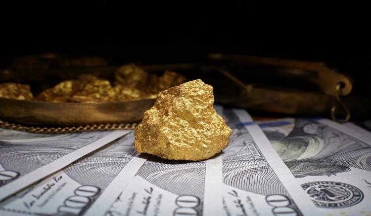 تراجع سعر الذهب جراء ارتفاع الدولار ومخاوف بشأن زيادة أسعار الفائدة
