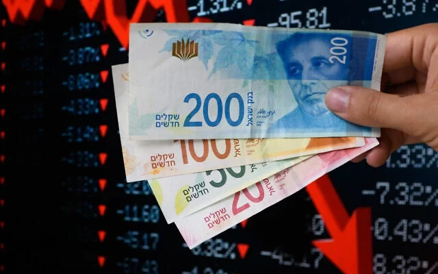 تكدس-الشيكل-في-البنوك-الفلسطين