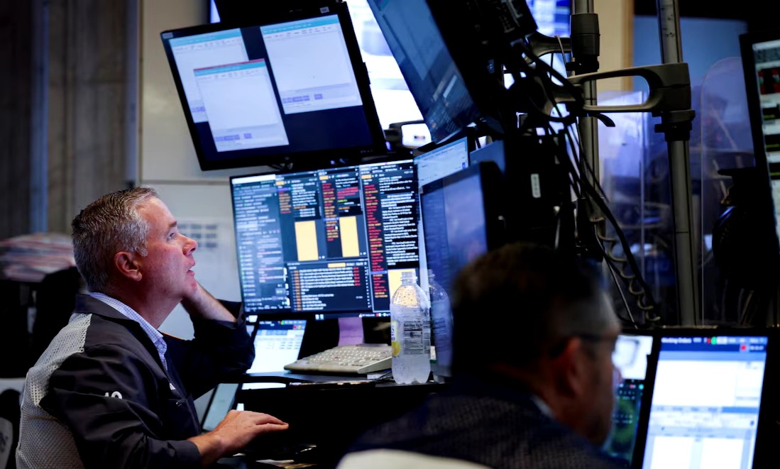 ارتفاع تدفقات المستثمرين النشطين إلى 127 مليار دولار في 2025