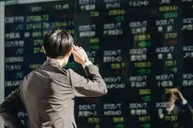 الأسواق الآسيوية ترتفع وسط آمال خفض الفائدة وتوترات تجارية