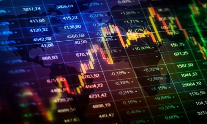 الأسواق العالمية تتأرجح مع أرباح قوية وتخفيف التوترات التجارية
